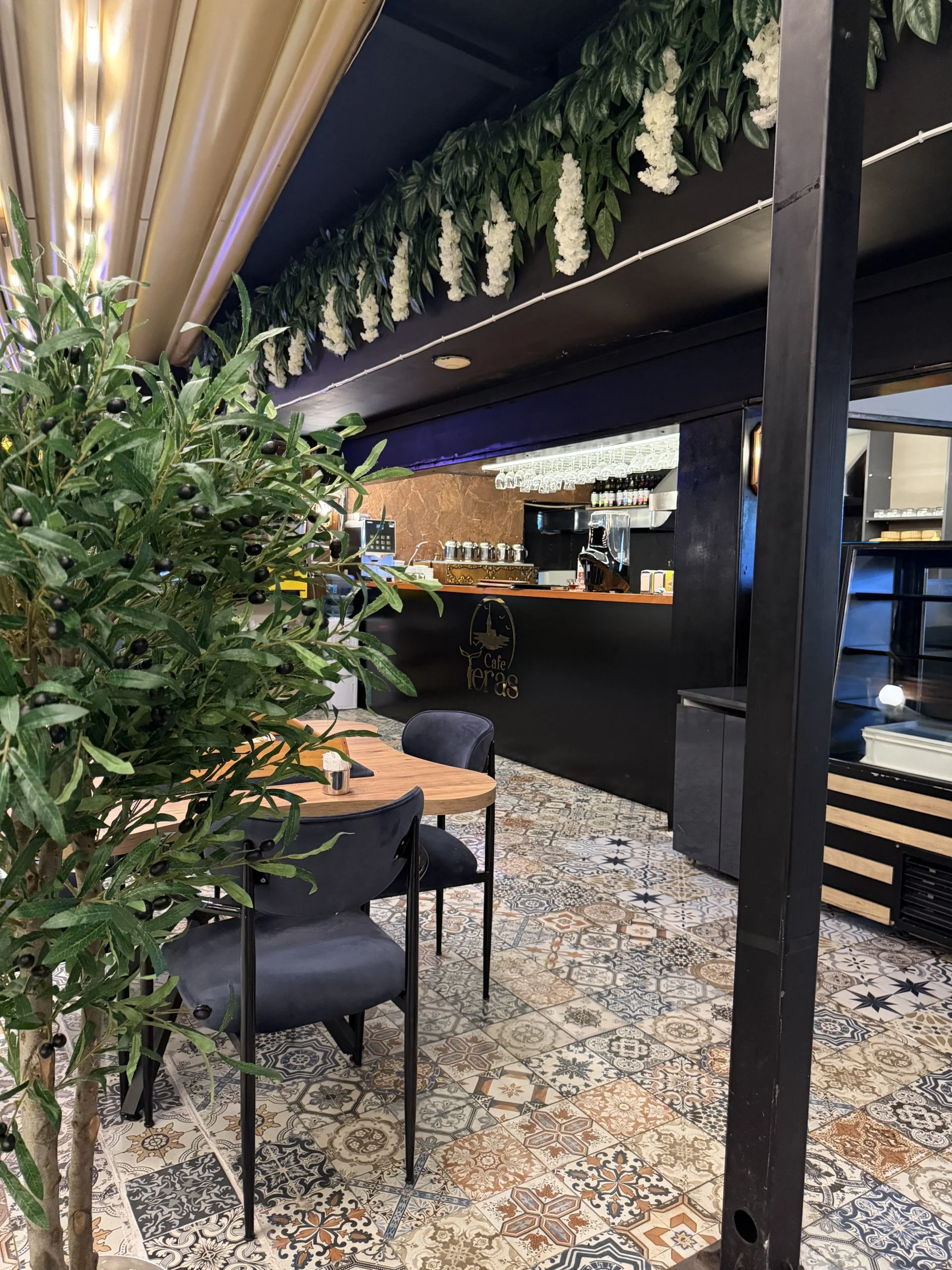 Teras Cafe oturma alanı